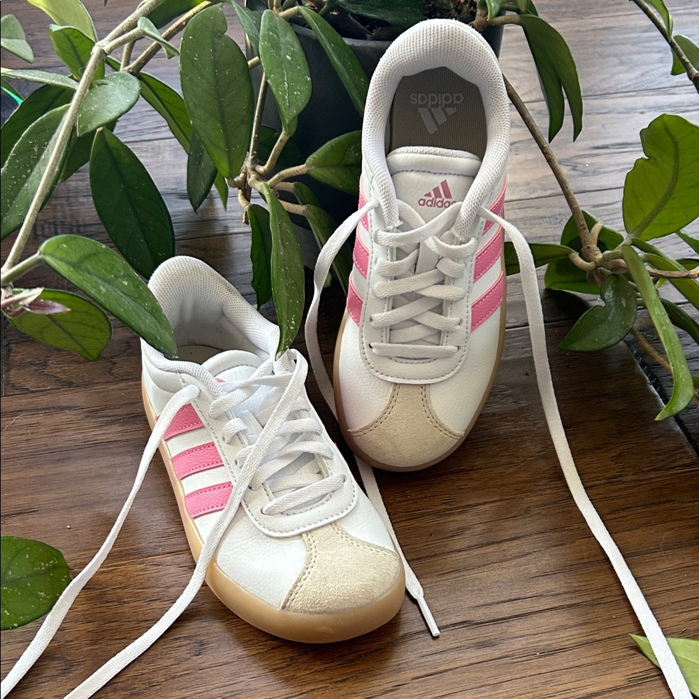 NEW Girls Adidas White and Pink Sneakers